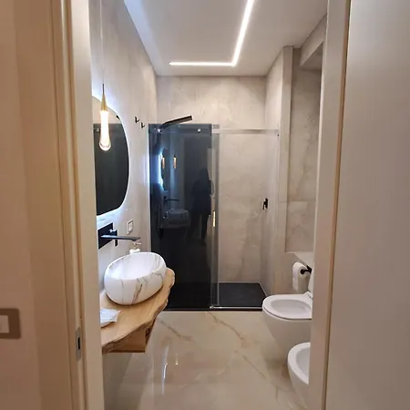 Frem Lord Konukevi La Spezia