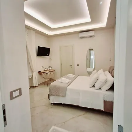 Frem Lord Konukevi La Spezia